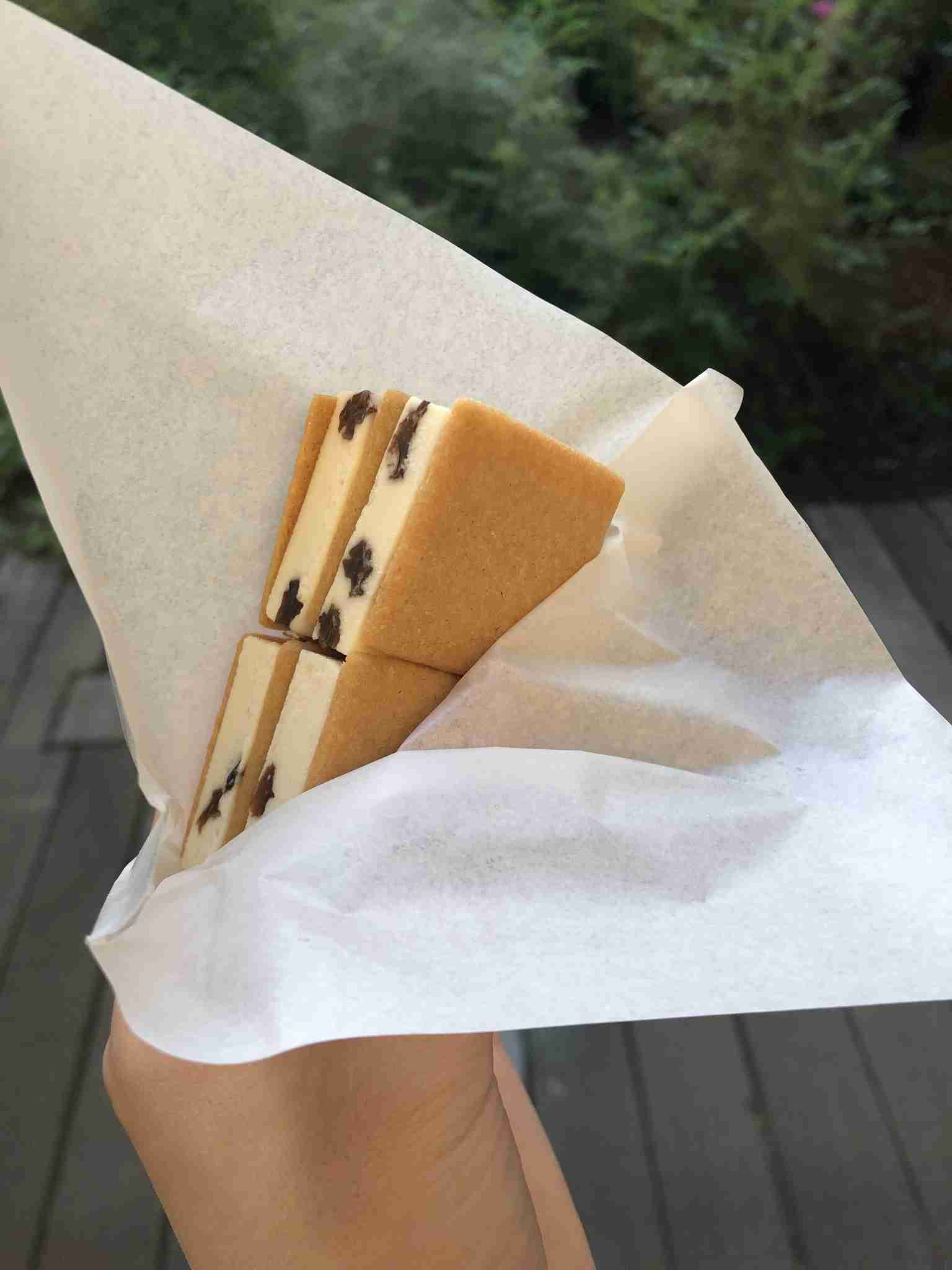 旅行中に撮った食べ物の写真を貼るトピ