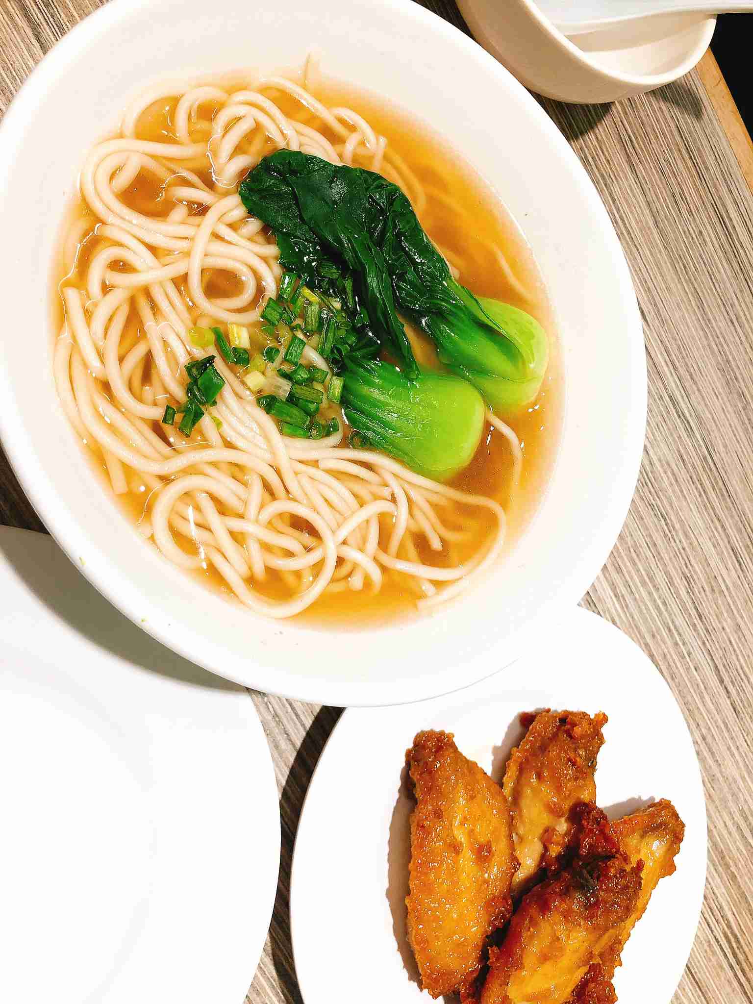 旅行中に撮った食べ物の写真を貼るトピ