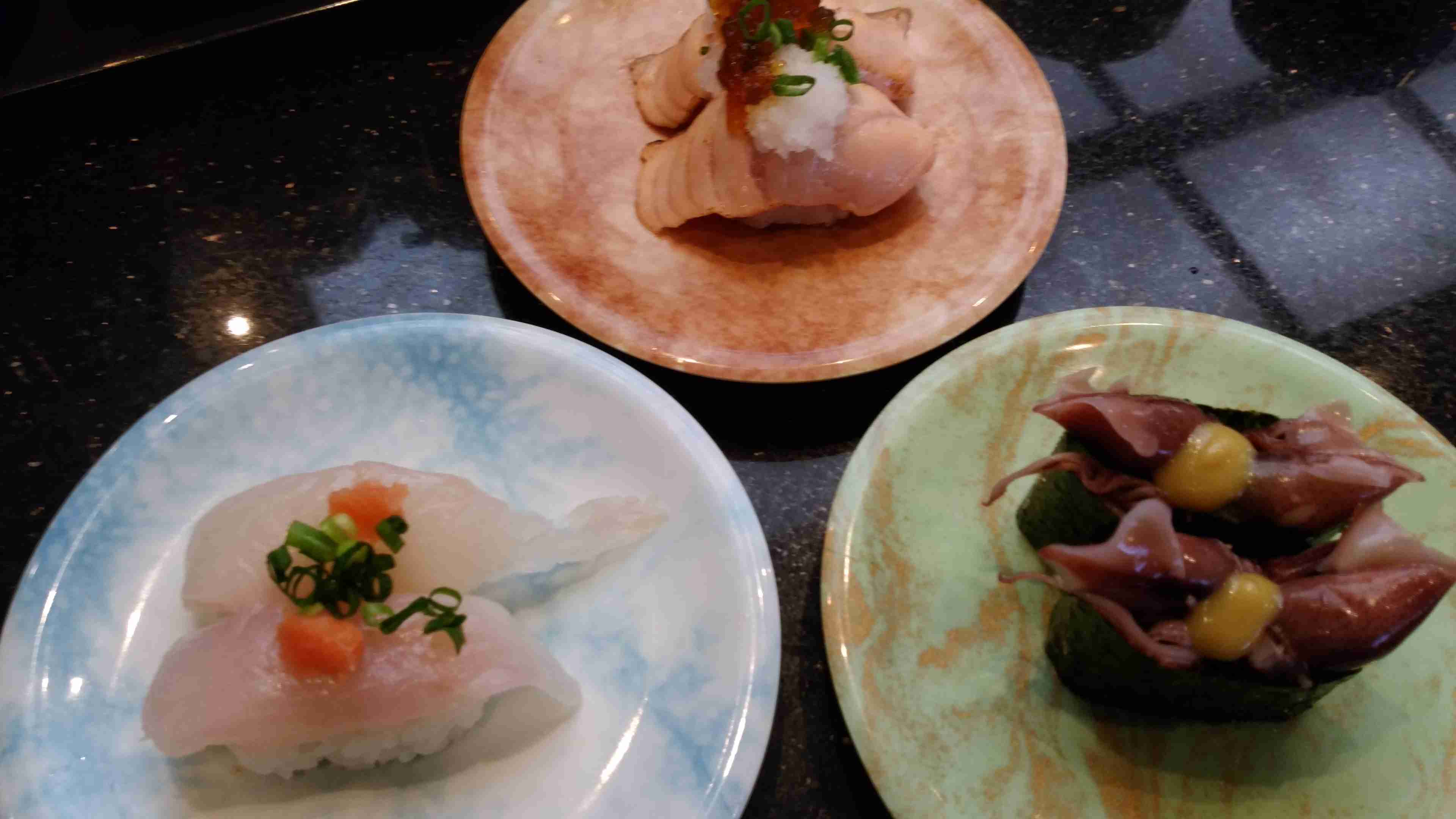 旅行中に撮った食べ物の写真を貼るトピ