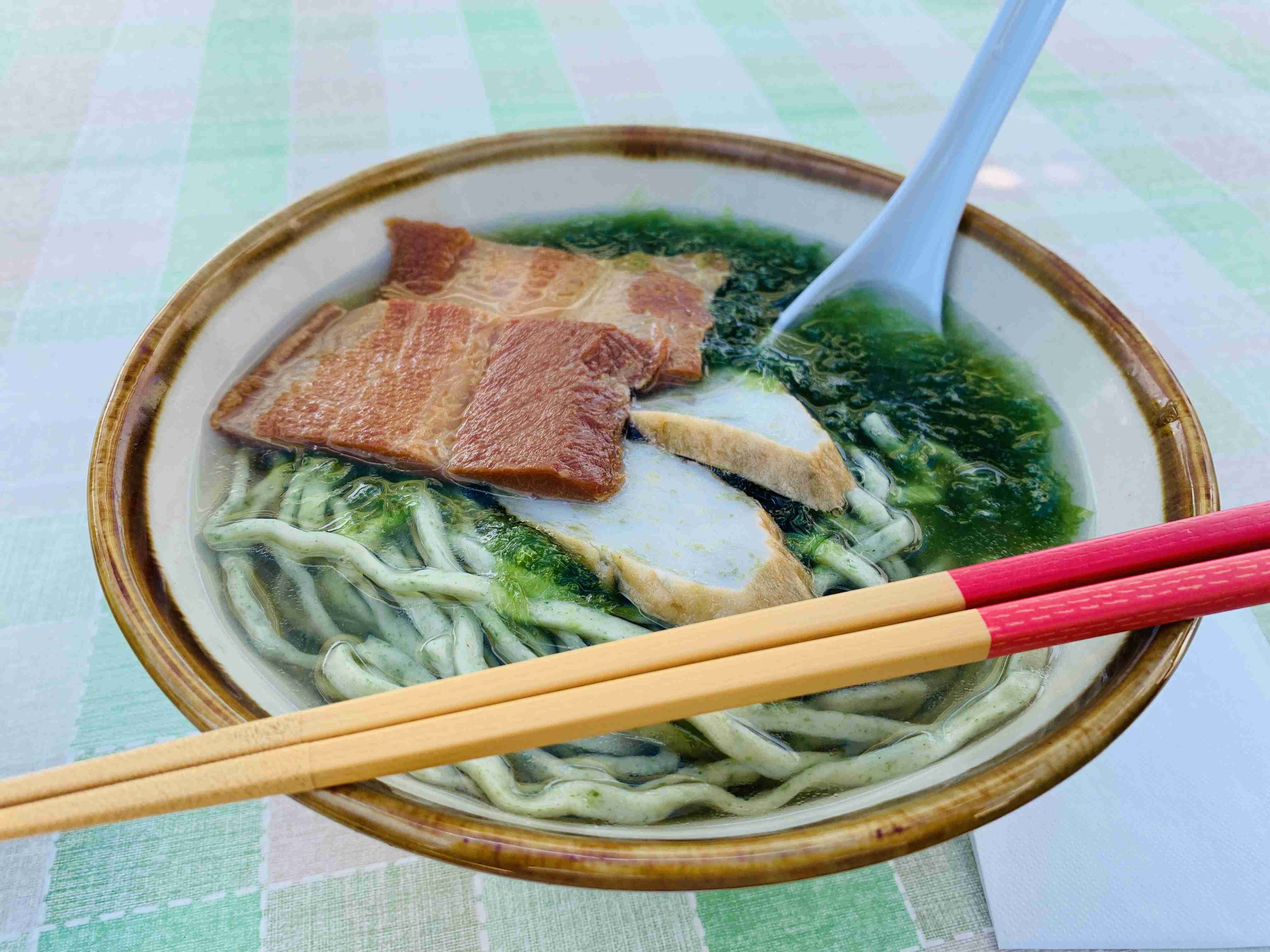 旅行中に撮った食べ物の写真を貼るトピ