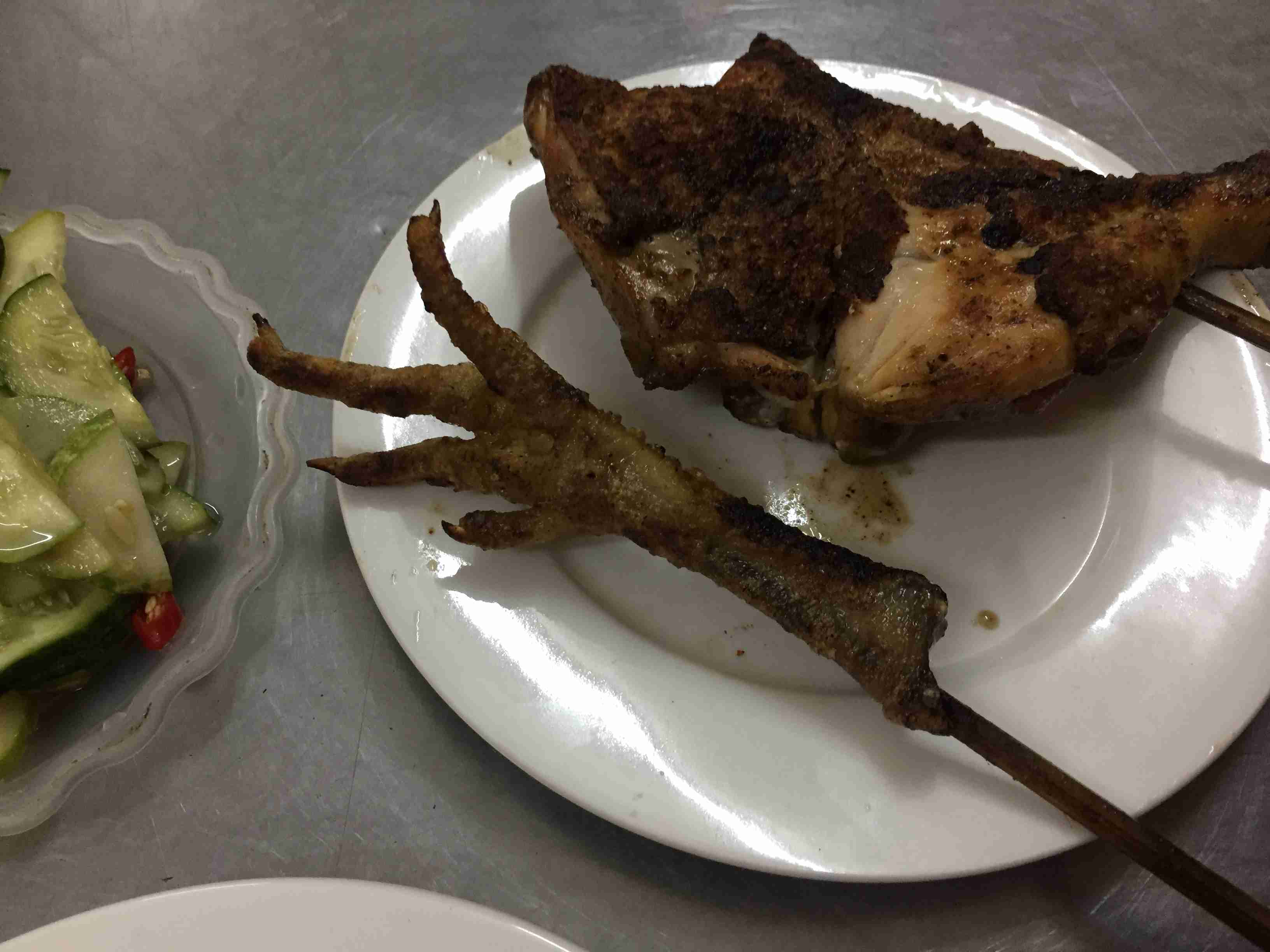 旅行中に撮った食べ物の写真を貼るトピ