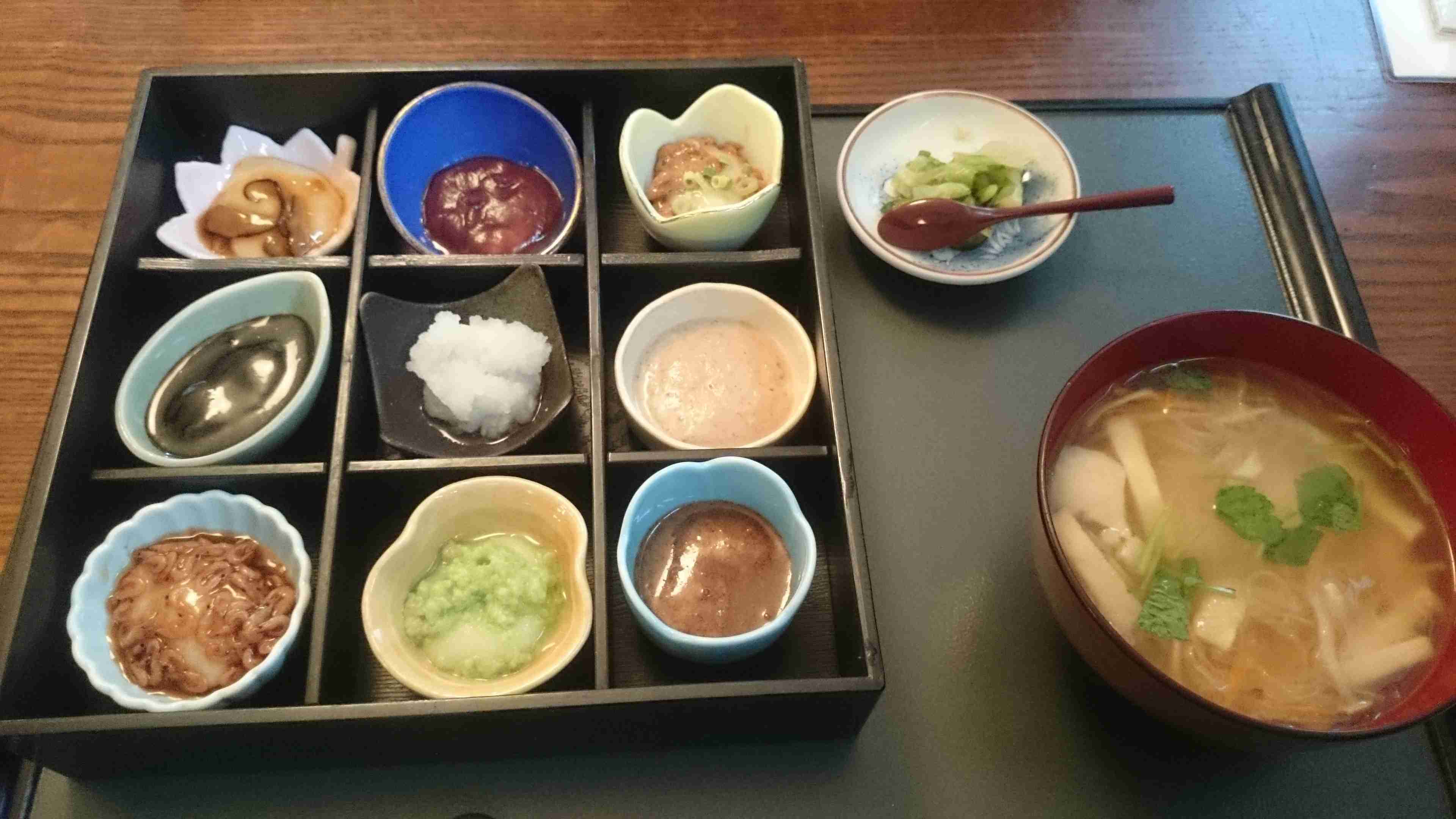 旅行中に撮った食べ物の写真を貼るトピ