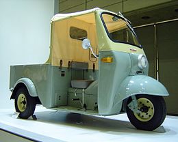 84歳が運転 整骨院に車が突っ込み2人けが 千葉 松戸