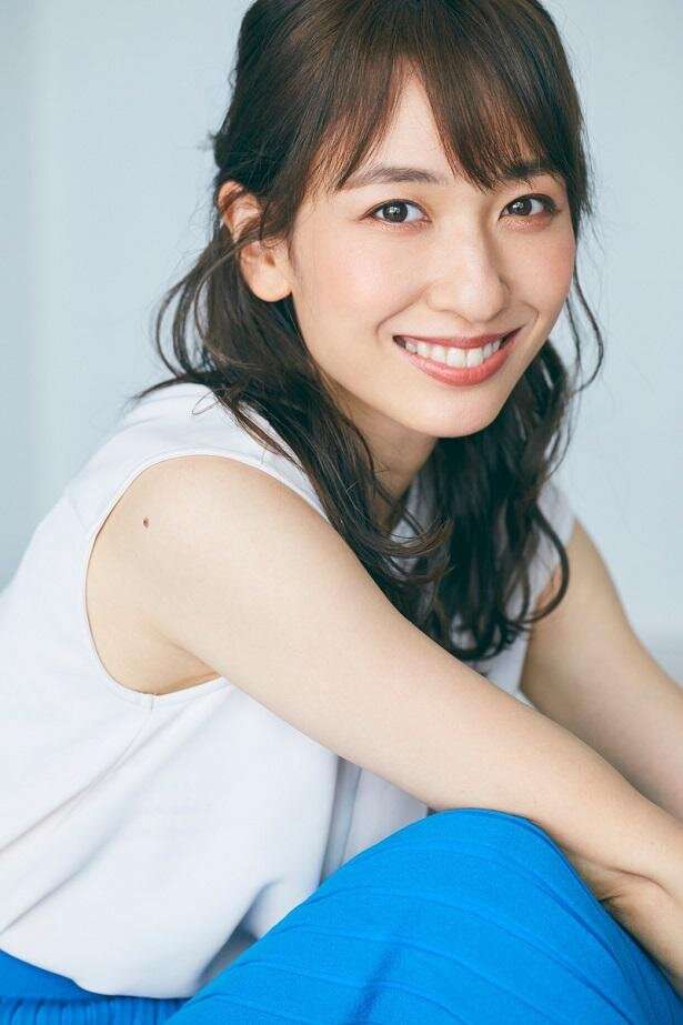 “2児のパパ”小池徹平が「ひよこクラブ」表紙に
