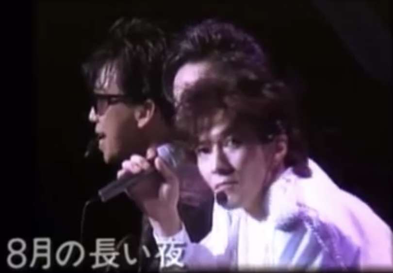小室哲哉氏、金髪ボブのおしゃれ私服ショットを公開「素敵な笑顔」「かわいい」