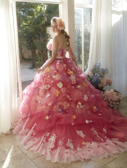 ブリブリなウェディング、カラードレスが見たい