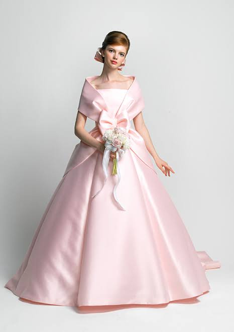 ブリブリなウェディング、カラードレスが見たい