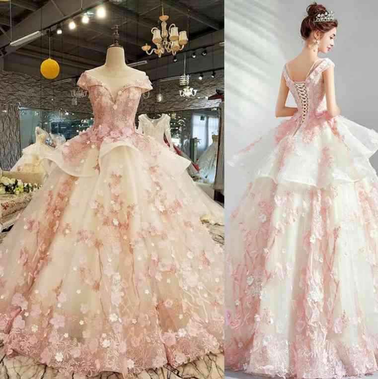 ブリブリなウェディング、カラードレスが見たい