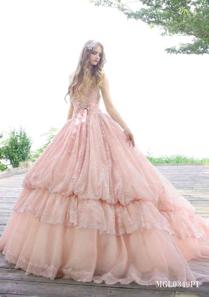 ブリブリなウェディング、カラードレスが見たい