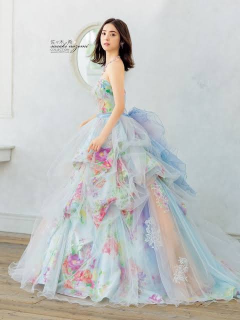 ブリブリなウェディング、カラードレスが見たい