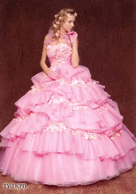 ブリブリなウェディング、カラードレスが見たい