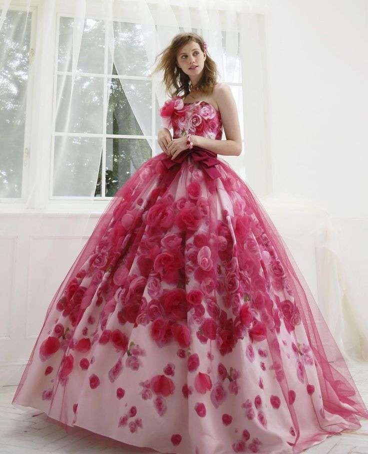 ブリブリなウェディング、カラードレスが見たい