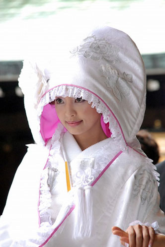 ブリブリなウェディング、カラードレスが見たい