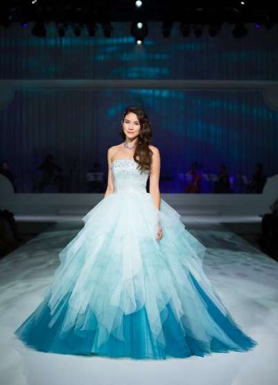 ブリブリなウェディング、カラードレスが見たい