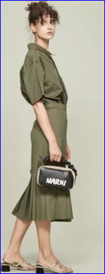 【同窓会】アラフォー・何着てく？