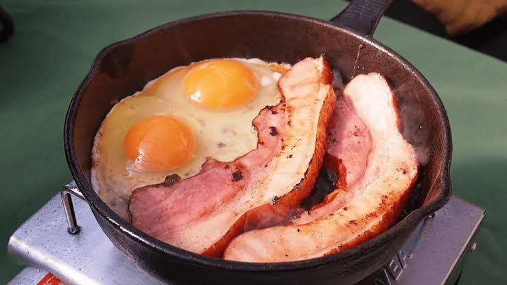 キャンプ飯が好きな人