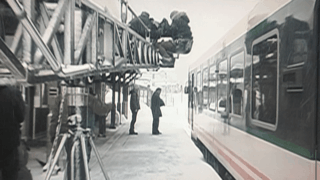 NHK『せかほし』第2弾スペシャル9・20放送 世界各地の「魅惑の青」を調査