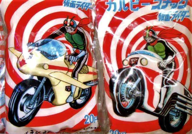 お菓子の懐かしいパッケージを貼るトピ