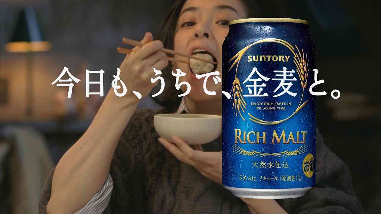 進化する「美女×食べる」系CM　 シーンの多様化で新たな“食べっぷり”の魅せ方へ
