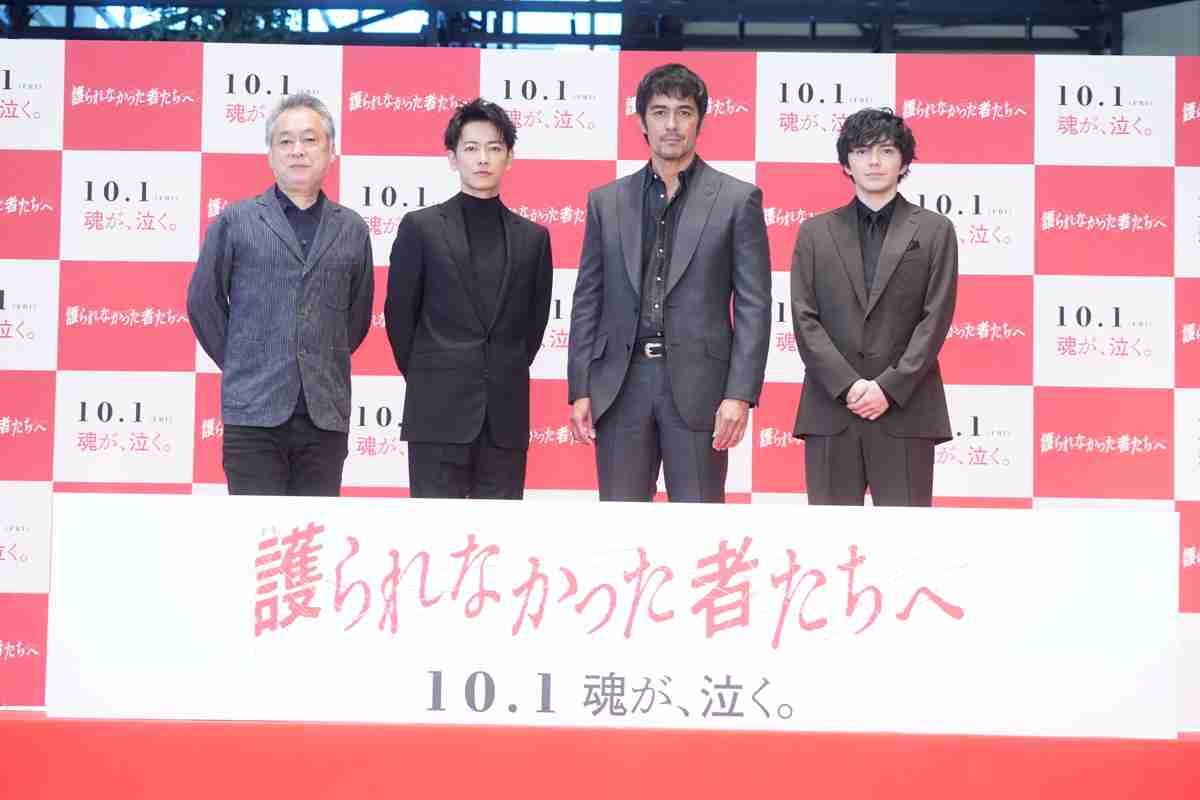 佐藤健、阿部寛に質問攻め「LINEされるんですか?」「スタンプ使われるんですか?」