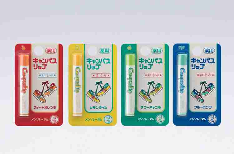 初めて買った化粧品はなんですか？