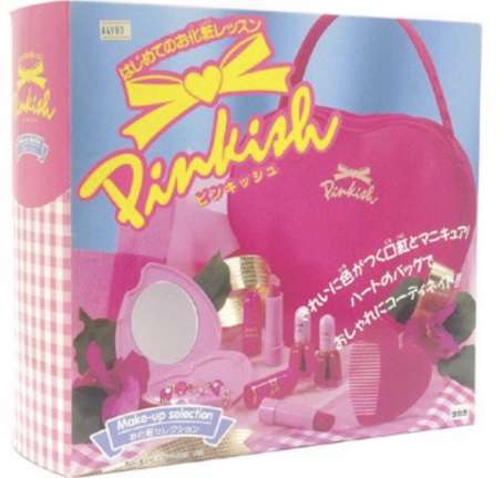 初めて買った化粧品はなんですか？