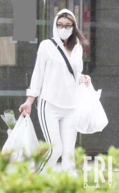木下優樹菜「スピードメーターにボカシの運転姿」でインスタ炎上中
