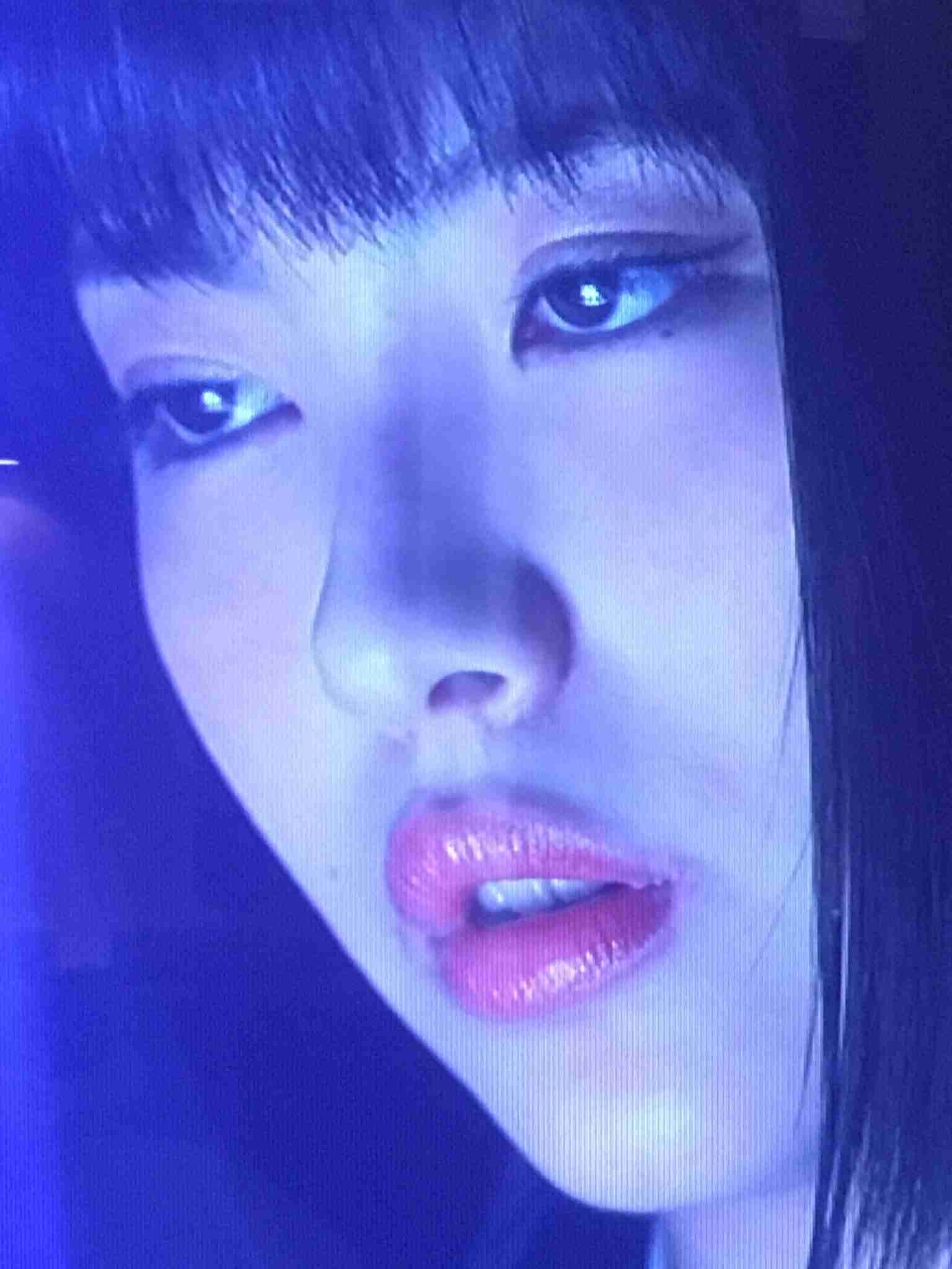 浜辺美波、自身初の水着カットも 20歳記念写真集決定