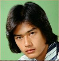 東洋のイケメンと西洋のイケメンを交互に貼っていくトピ