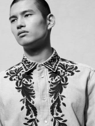 東洋のイケメンと西洋のイケメンを交互に貼っていくトピ