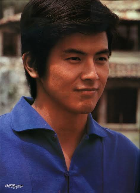 東洋のイケメンと西洋のイケメンを交互に貼っていくトピ
