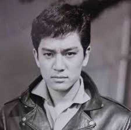 東洋のイケメンと西洋のイケメンを交互に貼っていくトピ