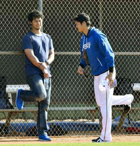 「日本の宝!」大谷翔平&ダルビッシュ有の“豪華2ショット”に現地メディアも興奮。「対戦が見たい」