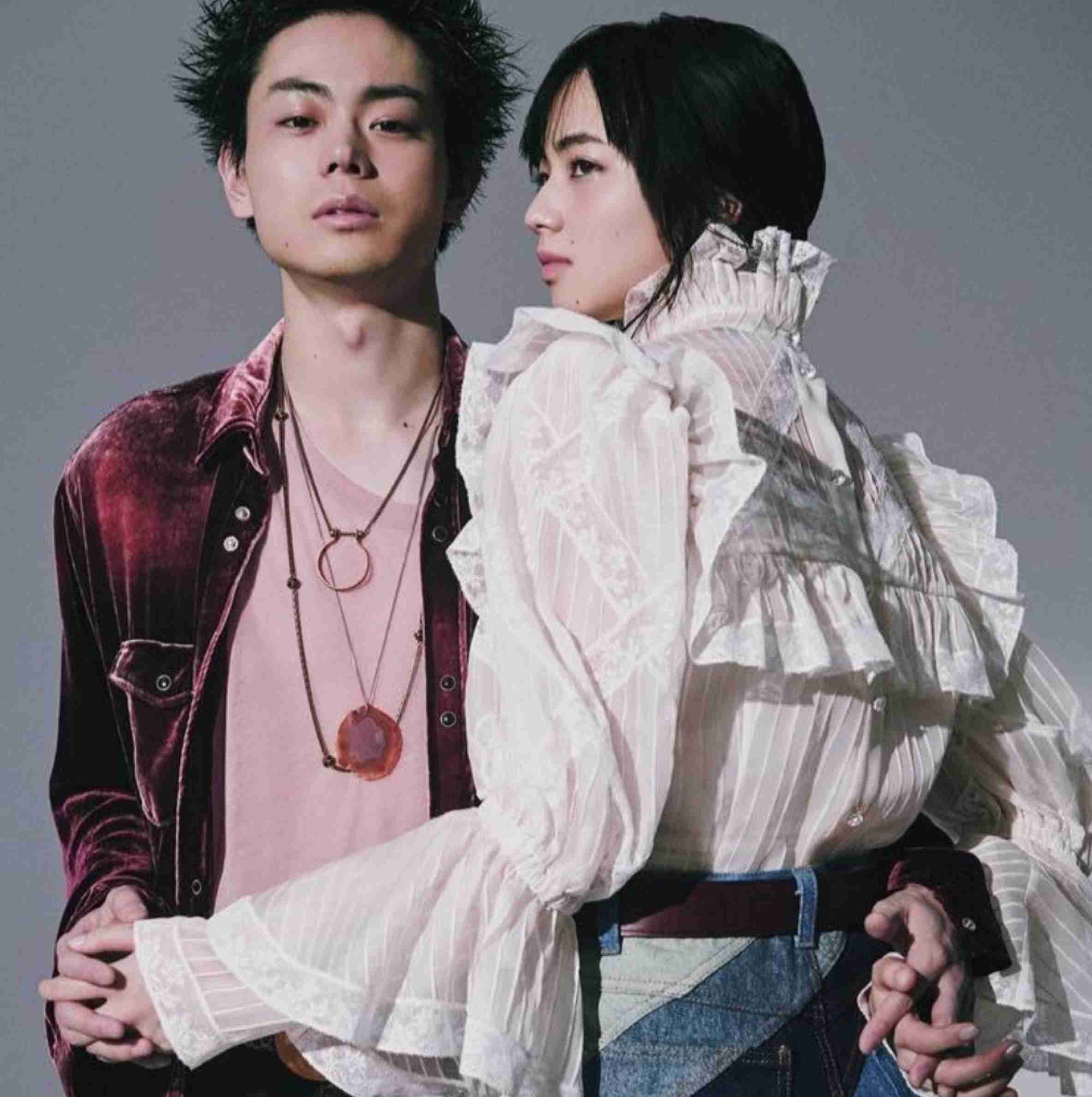 女優さんに着てもらいたいドレス・ワンピース