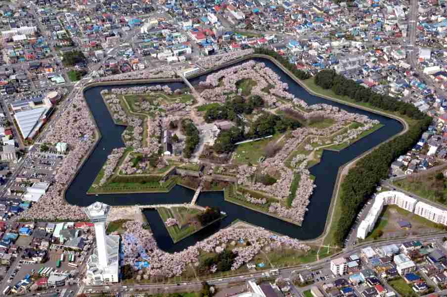 観光地の画像を貼ってどこかわかればプラス