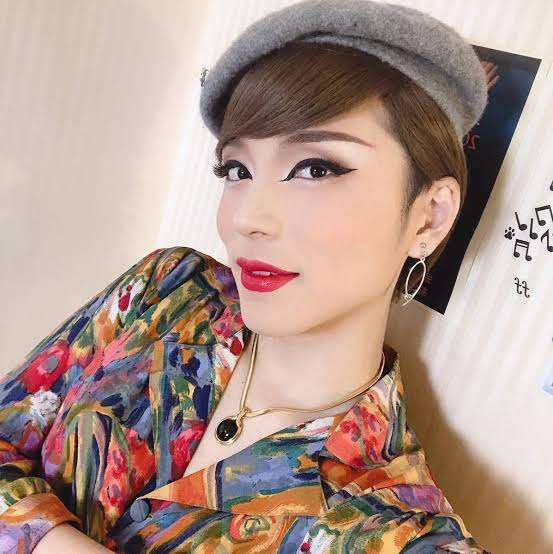 ベレー帽を被った人の、オシャレな写真を貼ろう！ 