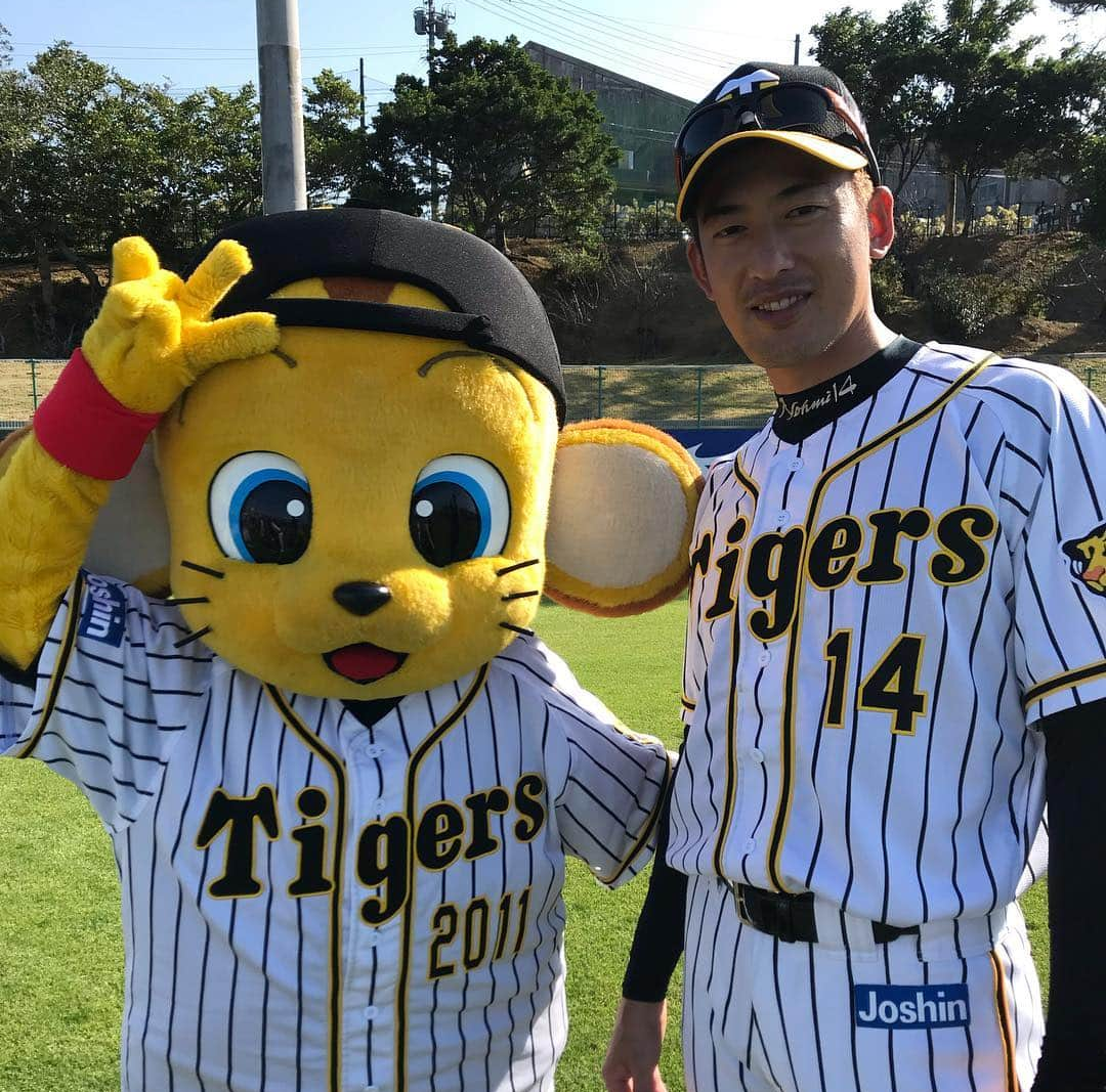 ⚾️野球選手とマスコットの交流が見たい⚾️