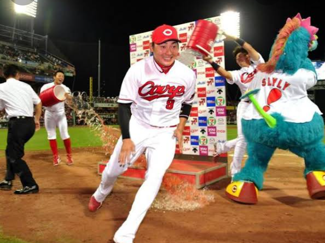 ⚾️野球選手とマスコットの交流が見たい⚾️