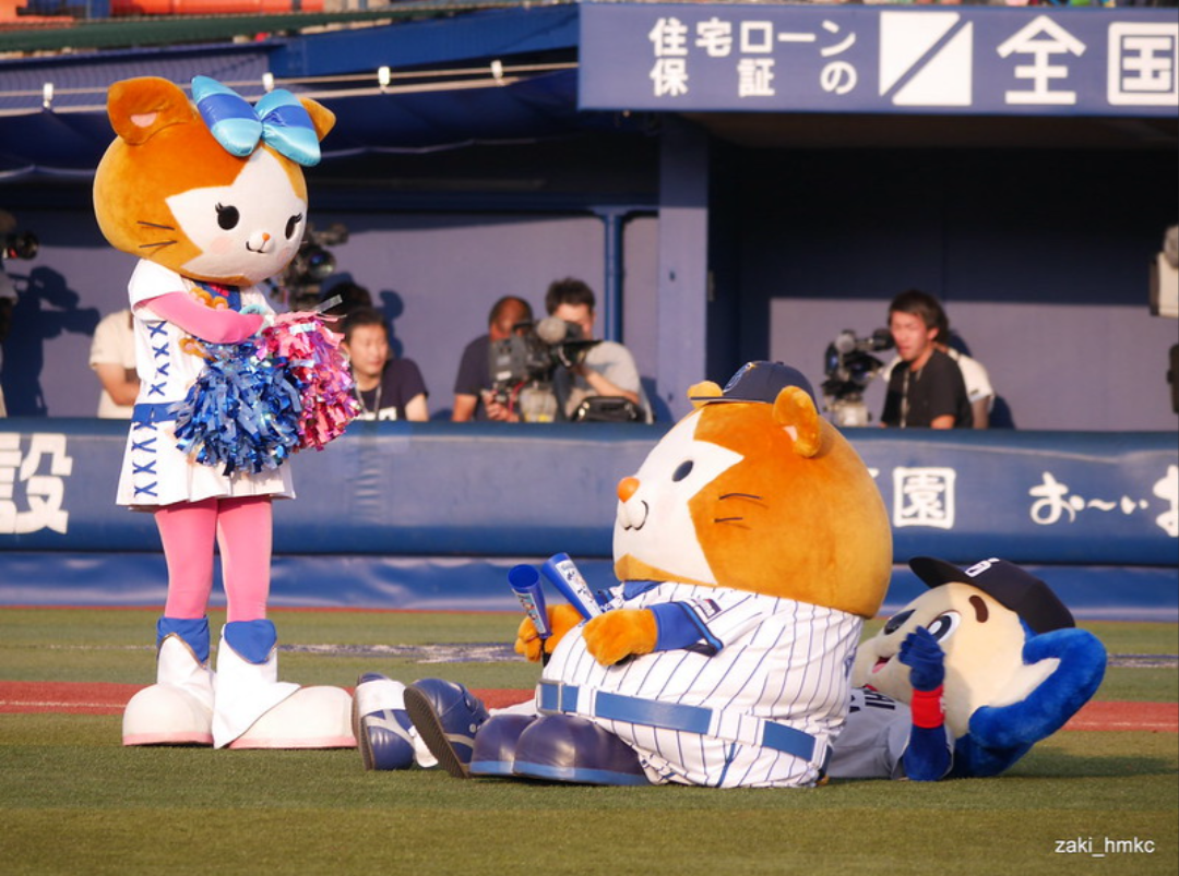 ⚾️野球選手とマスコットの交流が見たい⚾️
