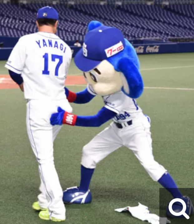 ⚾️野球選手とマスコットの交流が見たい⚾️