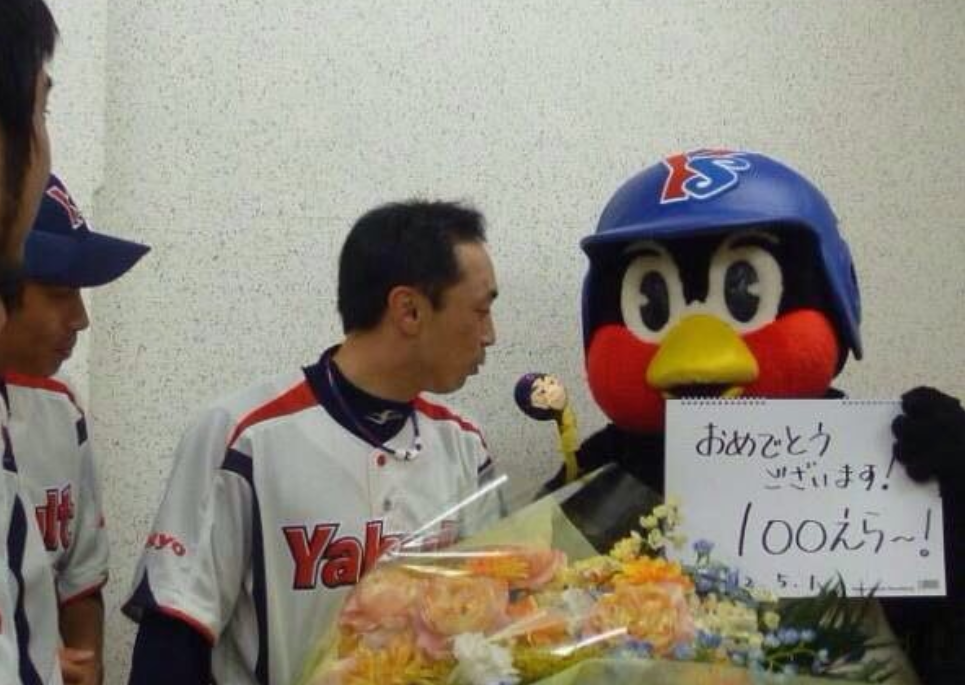 ⚾️野球選手とマスコットの交流が見たい⚾️