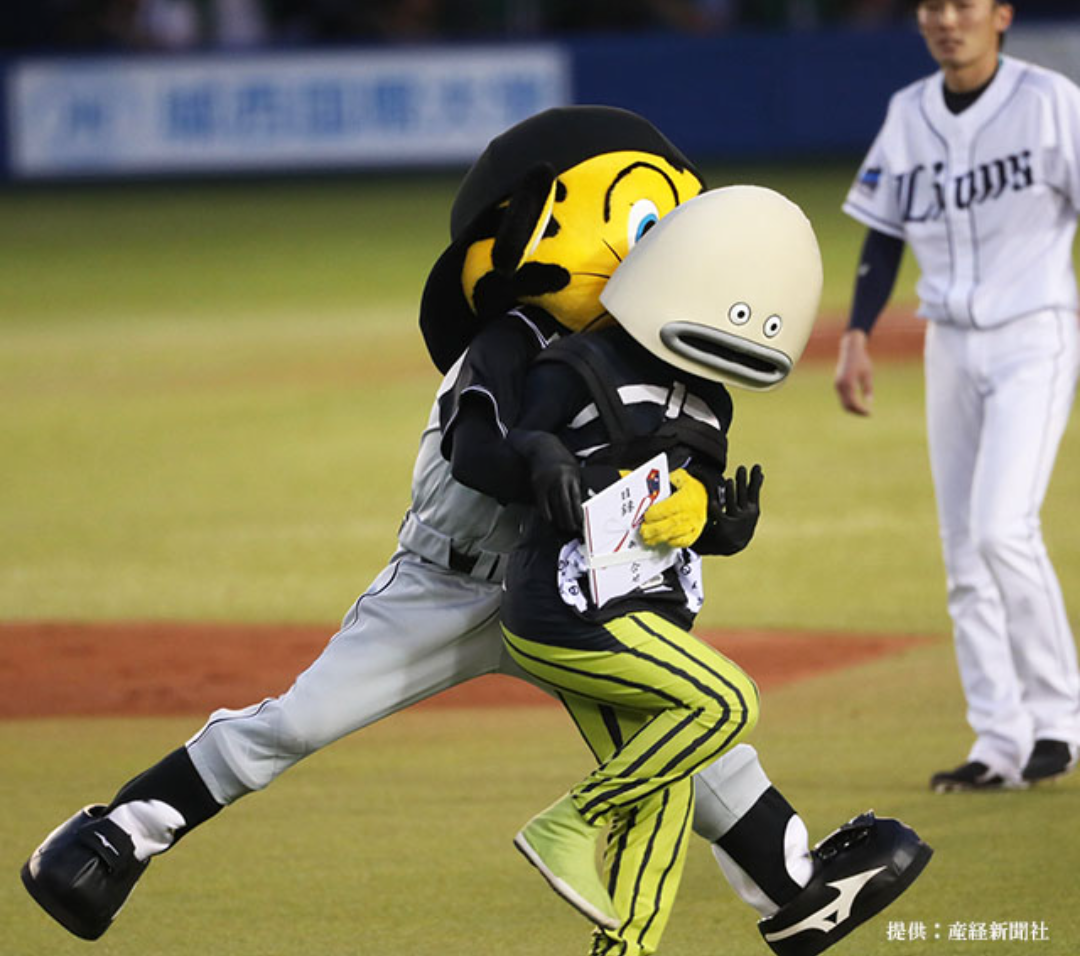 ⚾️野球選手とマスコットの交流が見たい⚾️