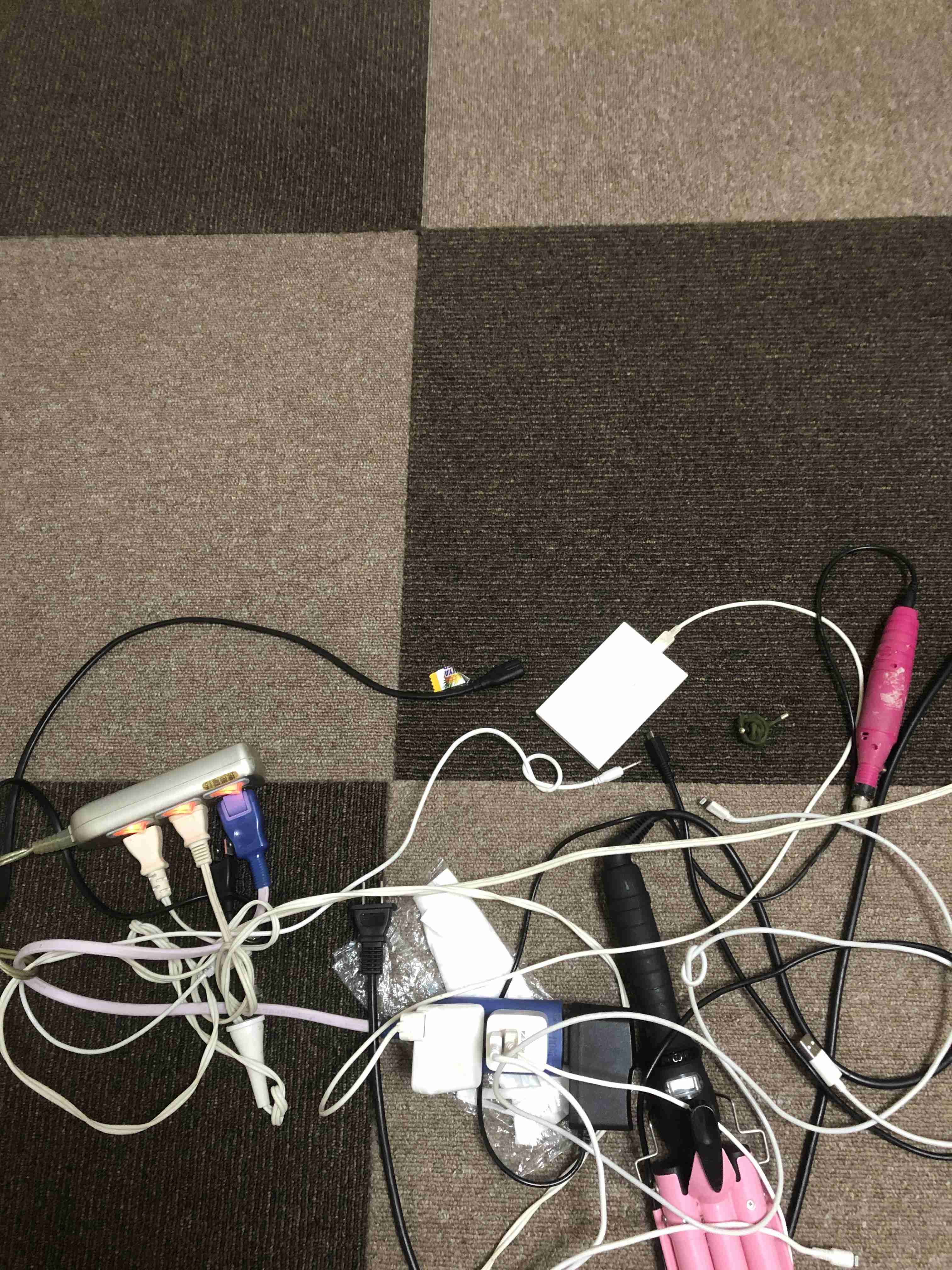 身バレしない程度に汚部屋を晒すトピpart3