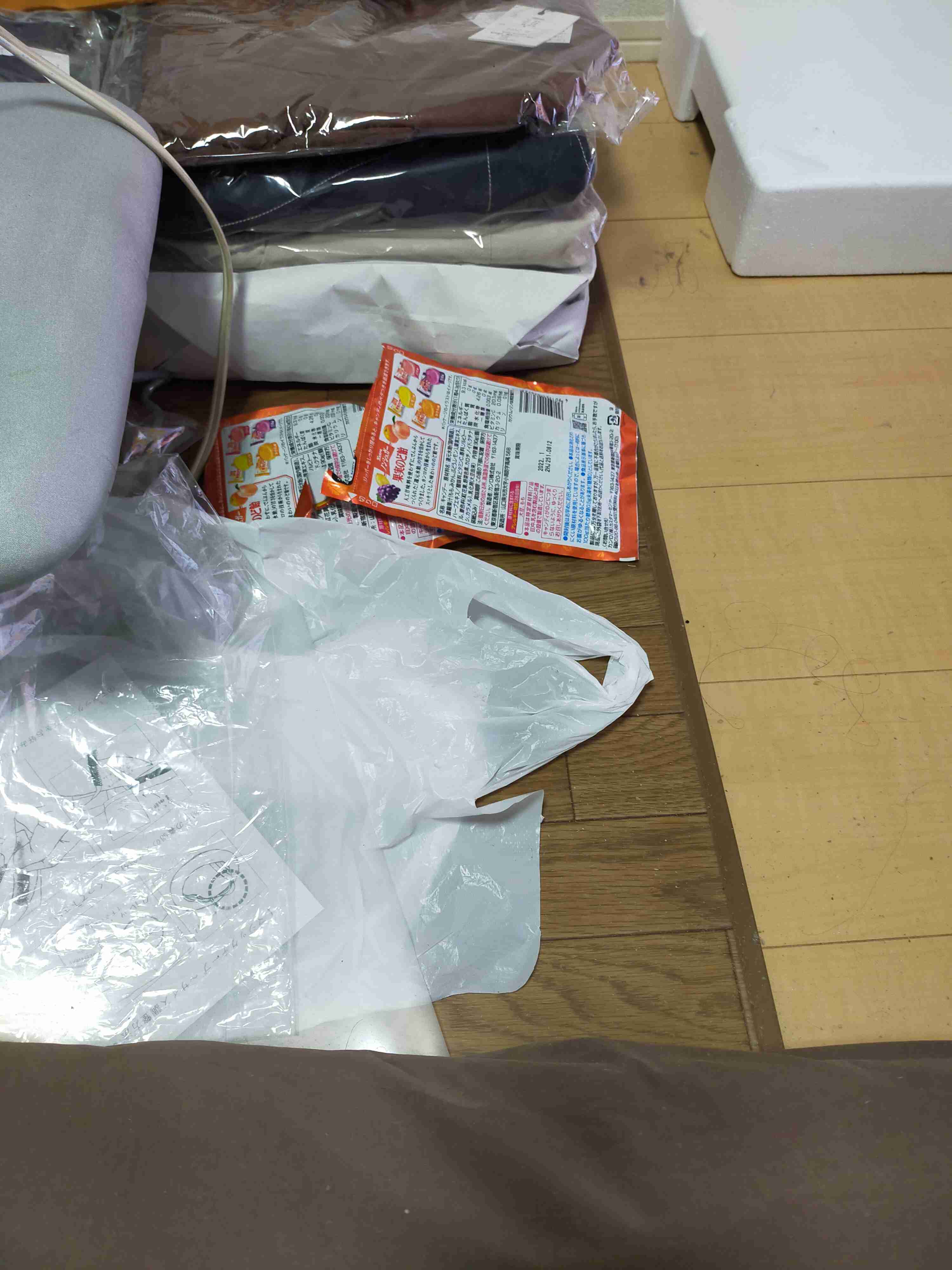 身バレしない程度に汚部屋を晒すトピpart3