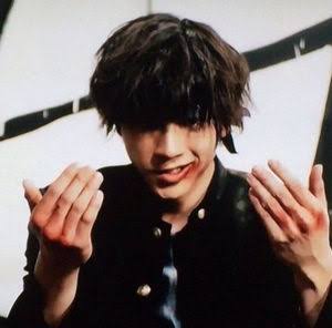山田裕貴、ステーキを前に凛々しい表情“ハコヅメ”オフショットに「目ヂカラすごっ」「かわいい」