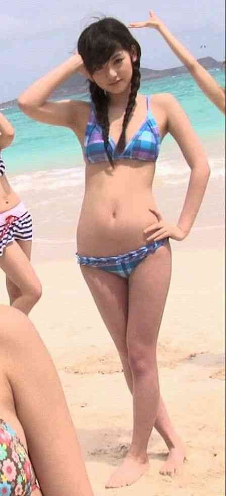「華奢ーーーー！！！！」「道重さゆみ、ほっそり美肩のワンショルSHOTに反響美白で美肌」