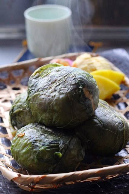 1週間遭難した後、真っ先に何食べますか?