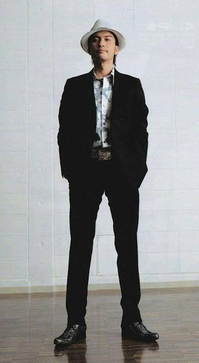 加工なしで足の長い男性芸能人 Part2