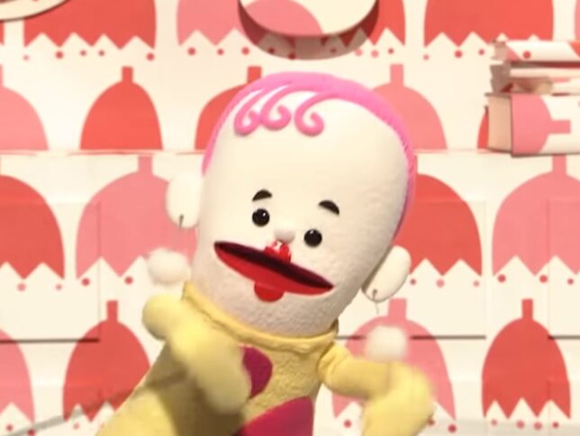 “666”は不吉なタトゥー？　胸に数字のタトゥーを入れた女性に通りがかりの男性が猛抗議「あなたには悪魔が憑りついている」