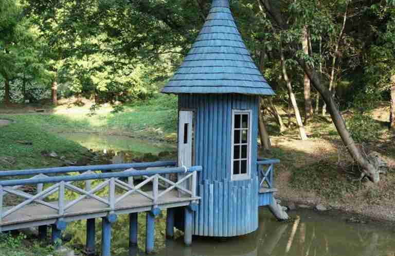 これが絵じゃない...だと? おとぎ話の世界でしかない公園が、埼玉にあった